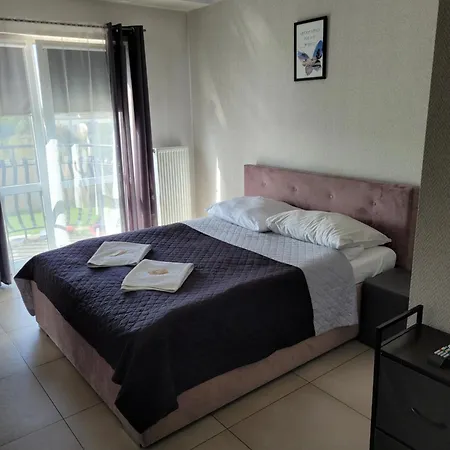 Orange Tree Hostel *