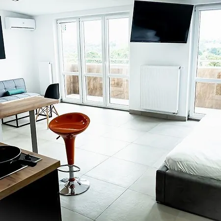 Hostel Orange Tree *