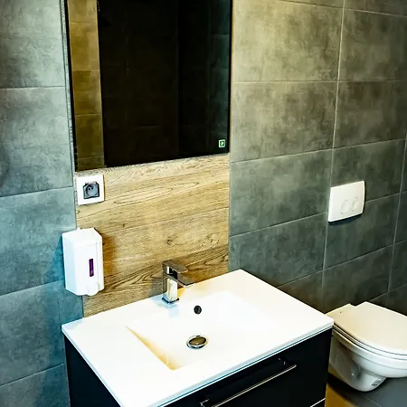 Orange Tree Hostel *